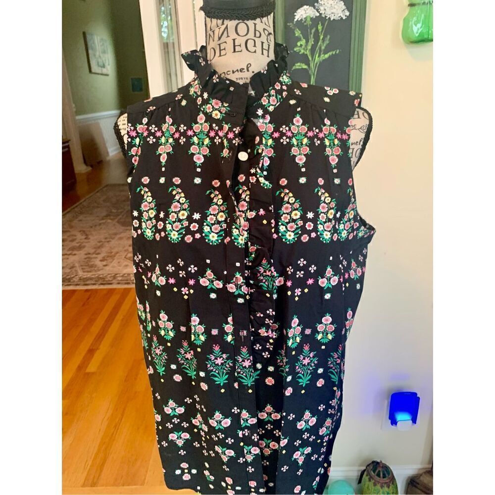 Ann Taylor Sleeveless top NWOT